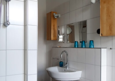Bathroom with bathtub | Apartment KLARA